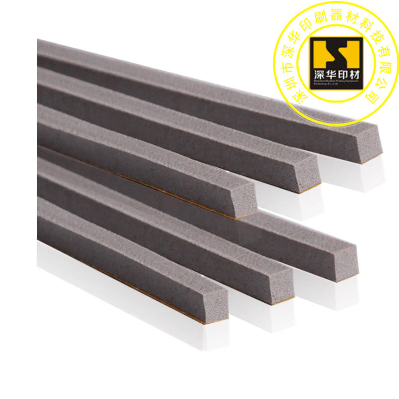 <strong>����ɫ͸�⺣��</strong>